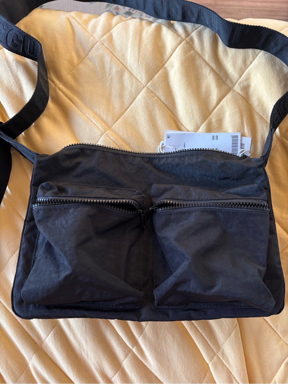 BAGGU Medium Cargo Crossbody in Black